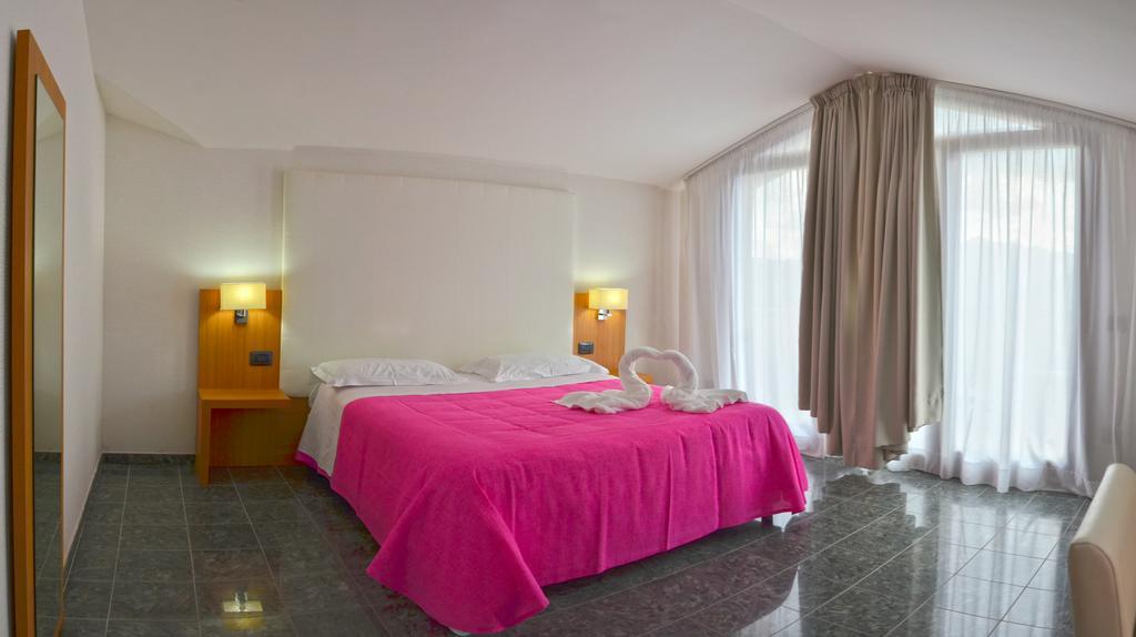 Vea Resort Hotel Меркато-Сан-Северино Номер фото
