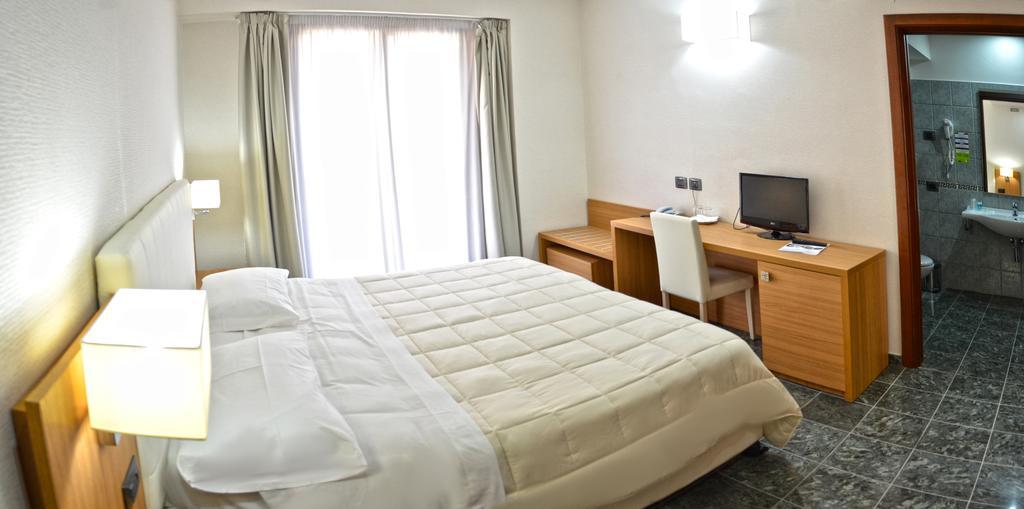 Vea Resort Hotel Меркато-Сан-Северино Номер фото